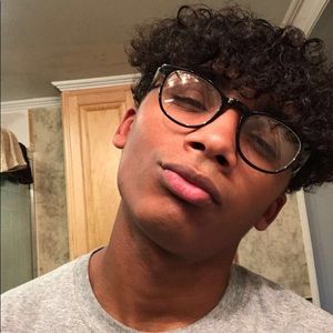 Meet your Posher, Jaelin